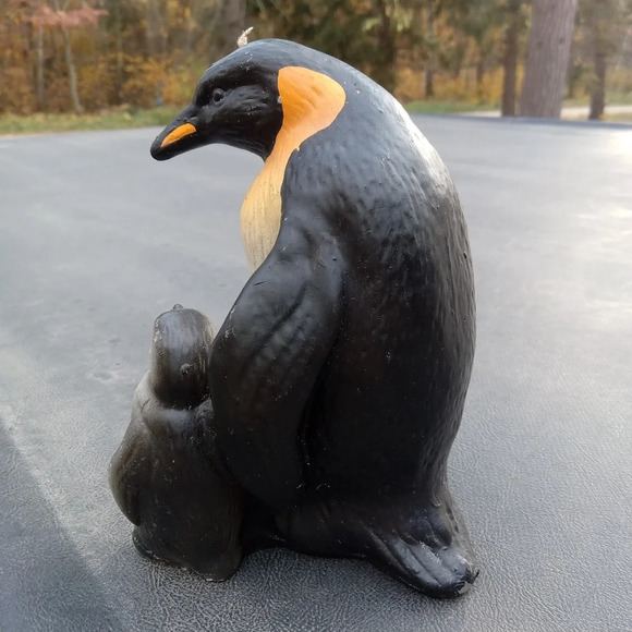 Candle: Penguin w/ Baby Penguin Candle Factory Illinois Never Has Been Burned - Picture 4 of 7